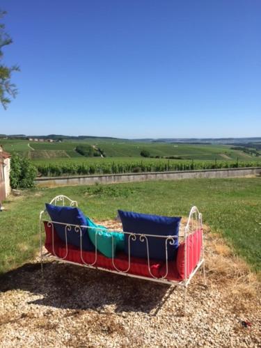 La maison de Lucien, gîte au cœur du vignoble Chablisien Préhy france