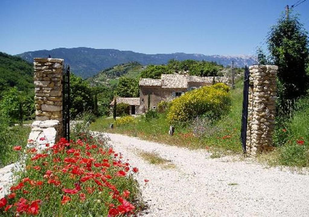 B&B / Chambre d'hôtes La Maison de Marguerite 2140 route des Alpes 26570, 26570 Montbrun-les-Bains