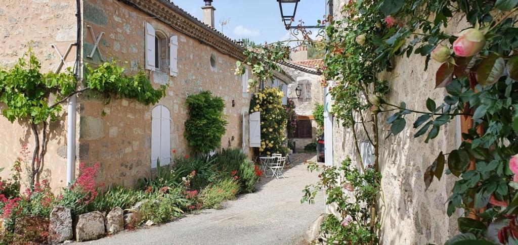 Maison de vacances La Maison des Cornières Place des Cornières, 32250 Fourcès