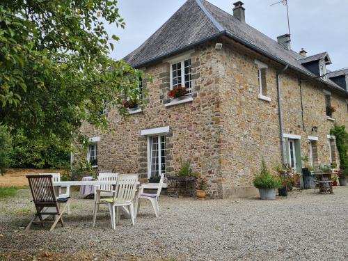 La Maison des Tilleuls Saint-Germain-sur-Sèves france