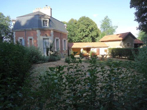 La Maison des tilleuls Entrains-sur-Nohain france