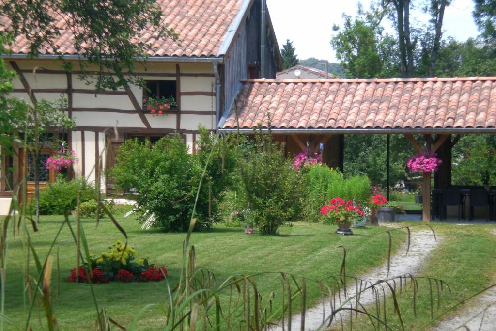 B&B / Chambre d'hôtes La maison du bûcheron Clos de la Montagne, 55120 Futeau