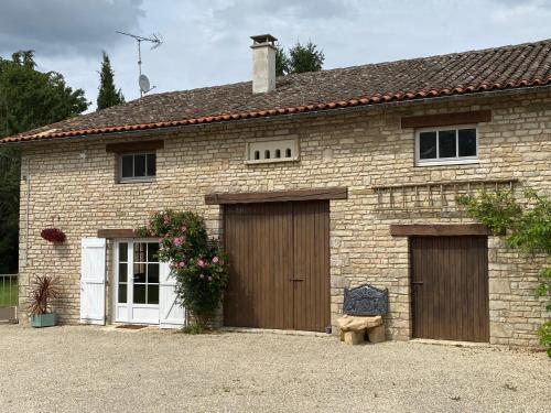 La Maison du petit lac Messé france