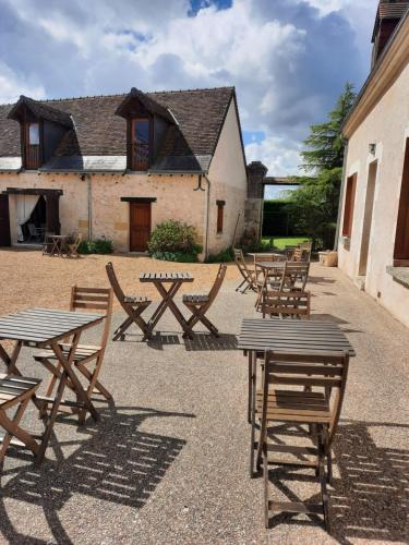 La Maison Genevier - Chambre Doréline Montreuil-en-Touraine france