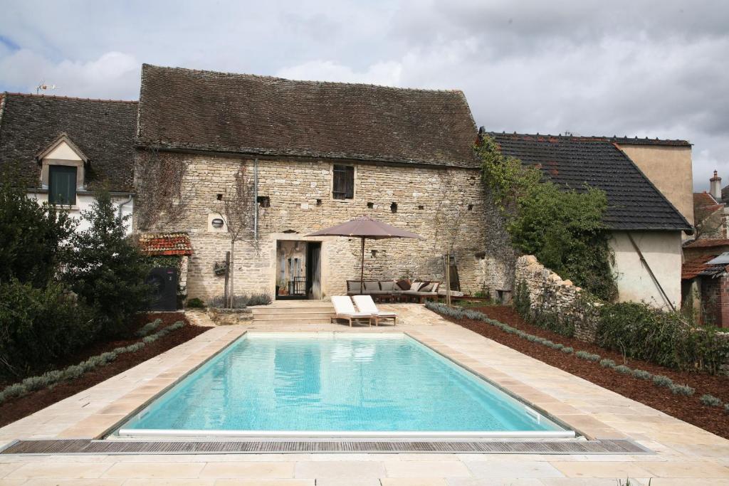 Maison de vacances La Maison Mazeray, Gîte de Charme, Piscine Chauffée, Meursault 39 Rue de Mazeray, 21190 Meursault