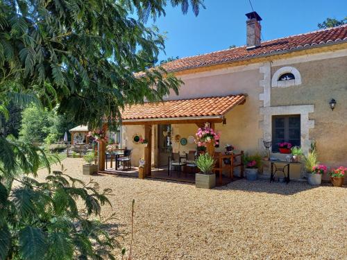 B&B / Chambre d'hôtes La Maison Verte Lieu dit les Farges Siorac-de-Ribérac