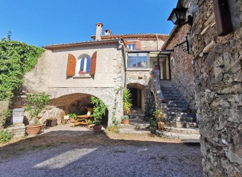 La Maison Viala - Gîte Causse-de-la-Selle france