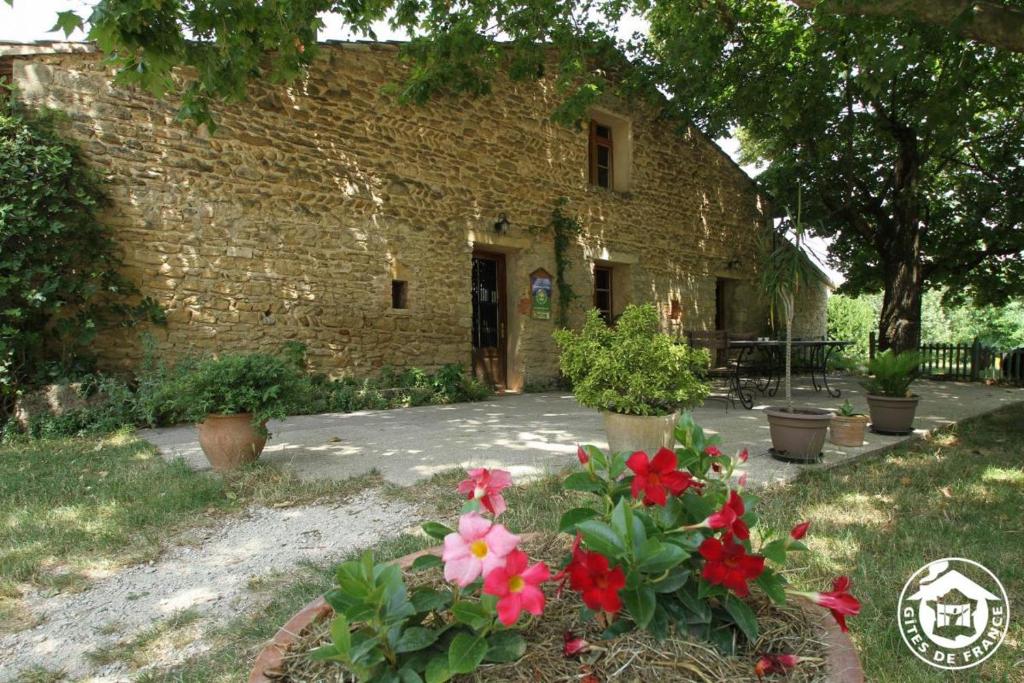 B&B / Chambre d'hôtes La Mare Chambres d'Hôtes Chaix accueil La Mare Route de Montmeyran 3480, 26800 Étoile-sur-Rhône