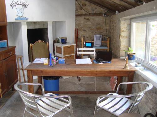 B&B / Chambre d'hôtes La Medina 14, le Bourg Surtainville