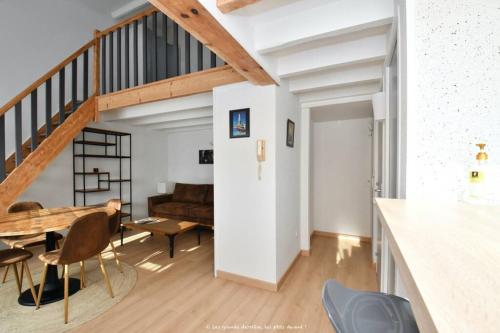 Appartement La Mezzanine Apt 5 pers classe 3 etoiles, Royan- centre 300 m plage Foncillon 6 Rue du Printemps Royan