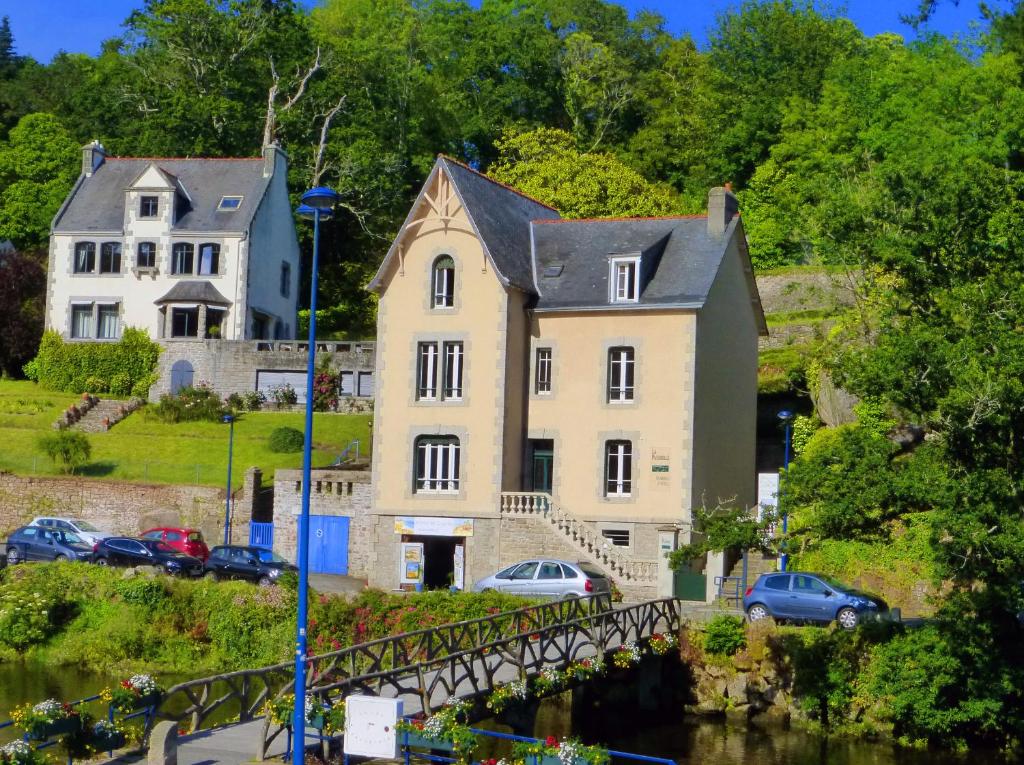 B&B / Chambre d'hôtes La Passerelle de Pont-Aven 17 rue Auguste Brizeux, 29930 Pont-Aven