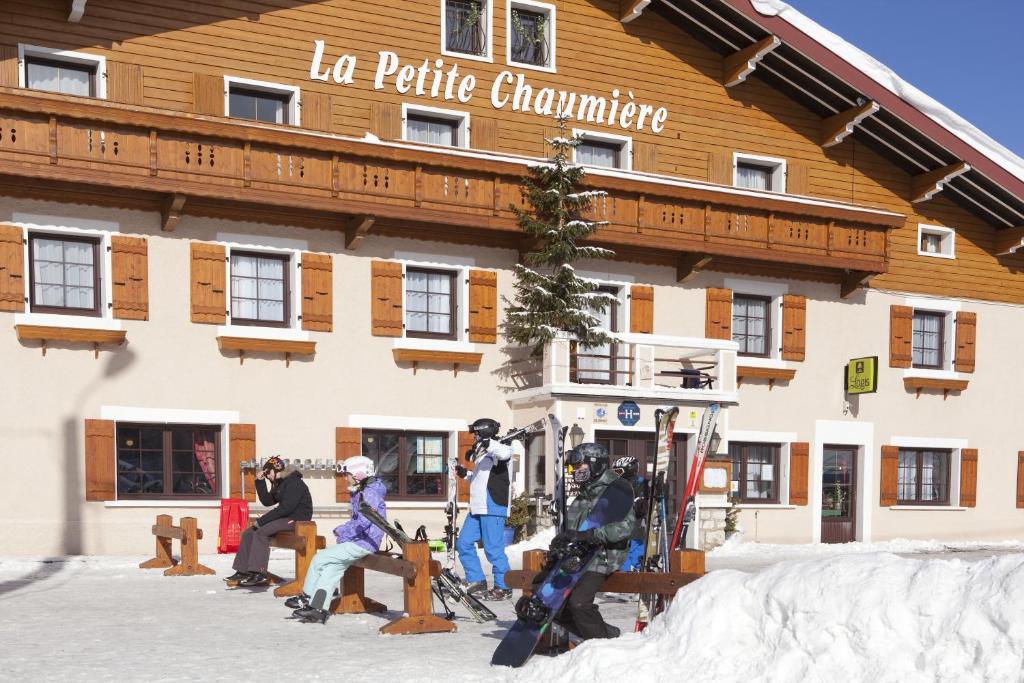 Hôtel La Petite Chaumiere Col de la Faucille, 01170 Gex