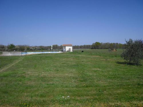 Maison de vacances La Petite Grange 23 Rue De La Peroutiere Lorignac