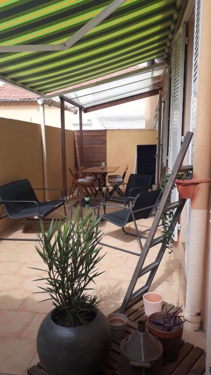 Maison de vacances La Petite Maison 21 Avenue Esprit Armando, 83500 La Seyne-sur-Mer