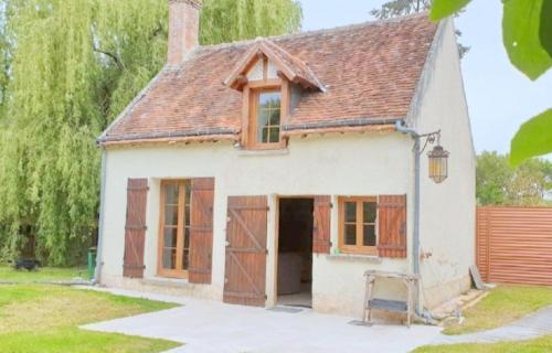 La petite maison dans la forêt Gy-en-Sologne france