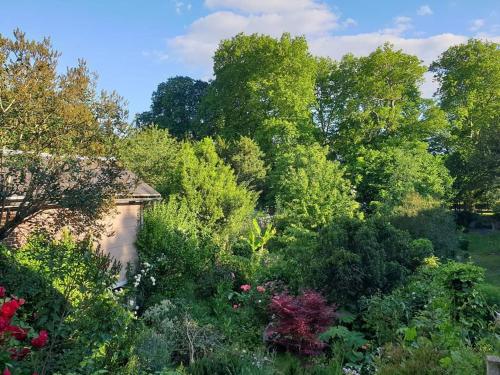 La petite maison du jardin d'Apollon Dourdan france