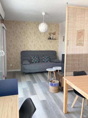LA PETITE MAISON TAHET, 4 pers avec terasse Basse-Indre france