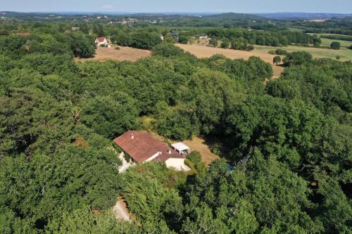 B&B / Chambre d'hôtes La Pierre Plantée - Double et Jumeau Chambre Bazalgues La Pierre Plantee Baladou