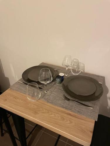 Appartement La Pirouette*Wifi*Proche Gare SNCF rez de chaussee, premiere porte a gauche 76 Boulevard d'Alsace Lorraine Amiens