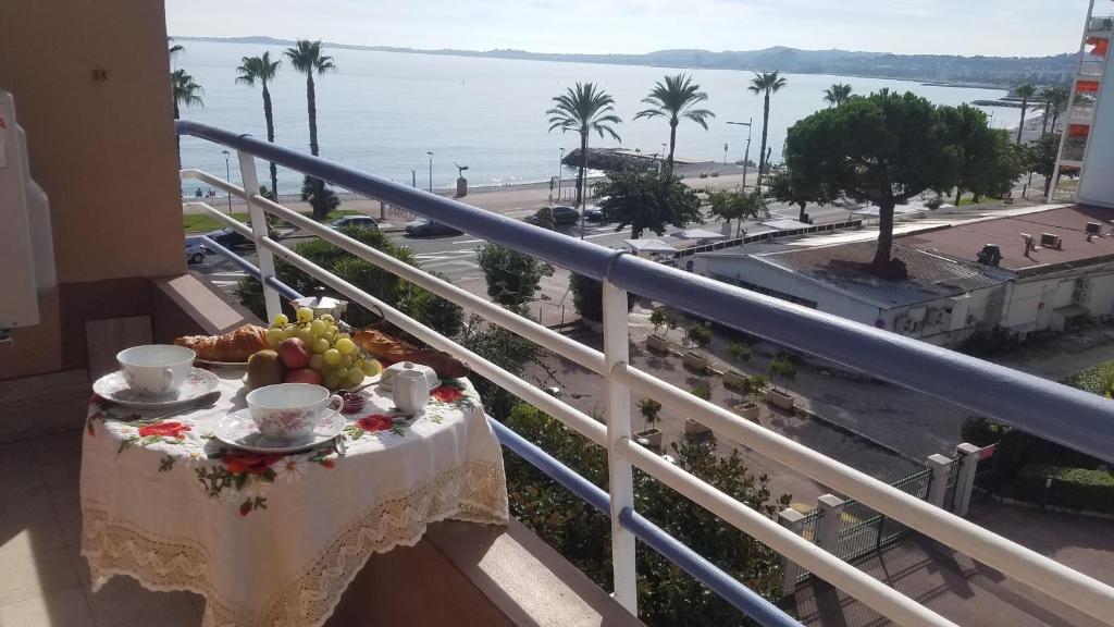 Appartement La Plage 100 Promenade de la Plage, 06800 Cagnes-sur-Mer