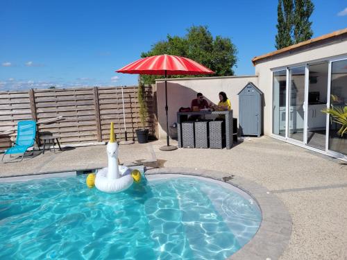 La pool house Saint-Aubin-du-Plain france