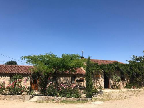 B&B / Chambre d'hôtes la raymondiere La Grande Remondière Vernoux-en-Gâtine