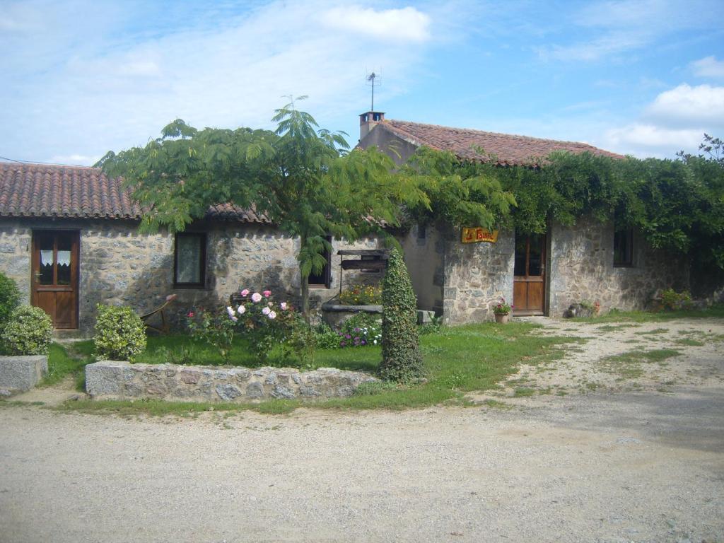 B&B / Chambre d'hôtes la raymondiere La Grande Remondière, 79240 Vernoux-en-Gâtine
