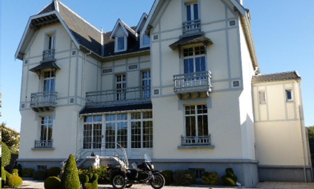 Maison d'hôtes La Roseraie 33, rue Eugene Huret, 62360 Saint-Étienne-au-Mont