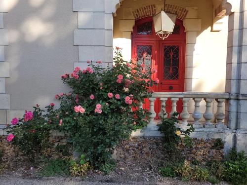 B&B / Chambre d'hôtes La Roseraie 78, rue Armand Caillard Neuville-de-Poitou