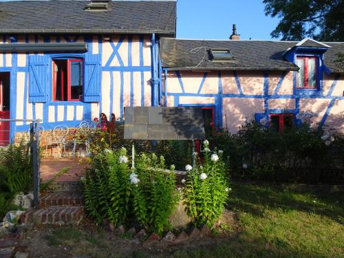 B&B / Chambre d'hôtes La Roseraie du Prieure 16 Côte de l'Eglise Rosay-sur-Lieure