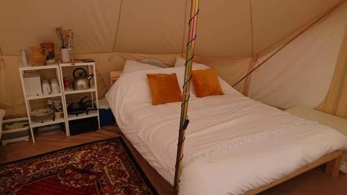 Tente de luxe La Roseraie Glamping les bords 2 Route du chateau d'eau Fougerolles