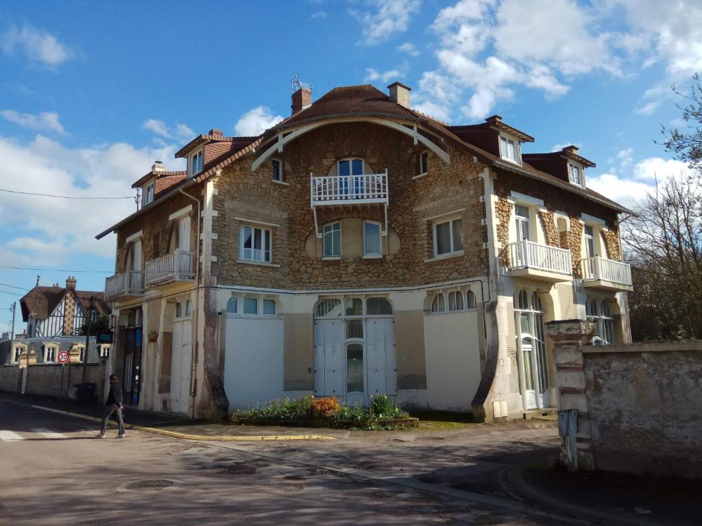 Maison de vacances La Sapiniere 160 Rue des Ombrages, 14880 Hermanville-sur-Mer