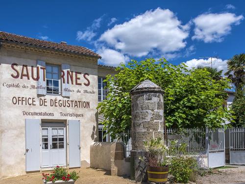 B&B / Chambre d'hôtes La Sauternaise, luxury Boutique B&B 22 rue Principale Sauternes