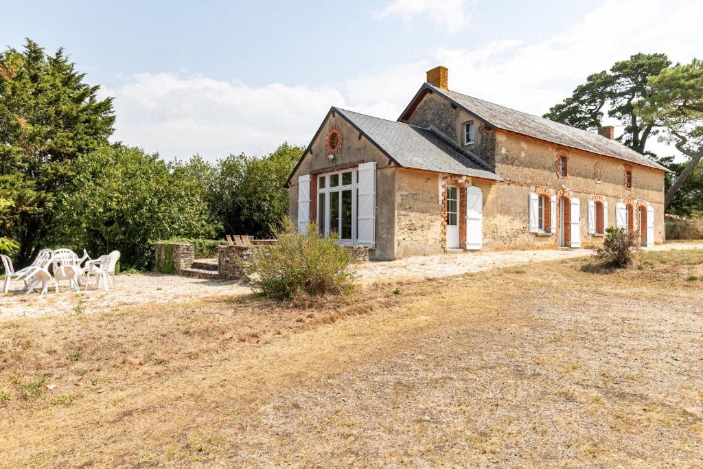 Maison de vacances La Savariere Gite campagne et plage pour 12 La Savarière, 85220 Landevieille