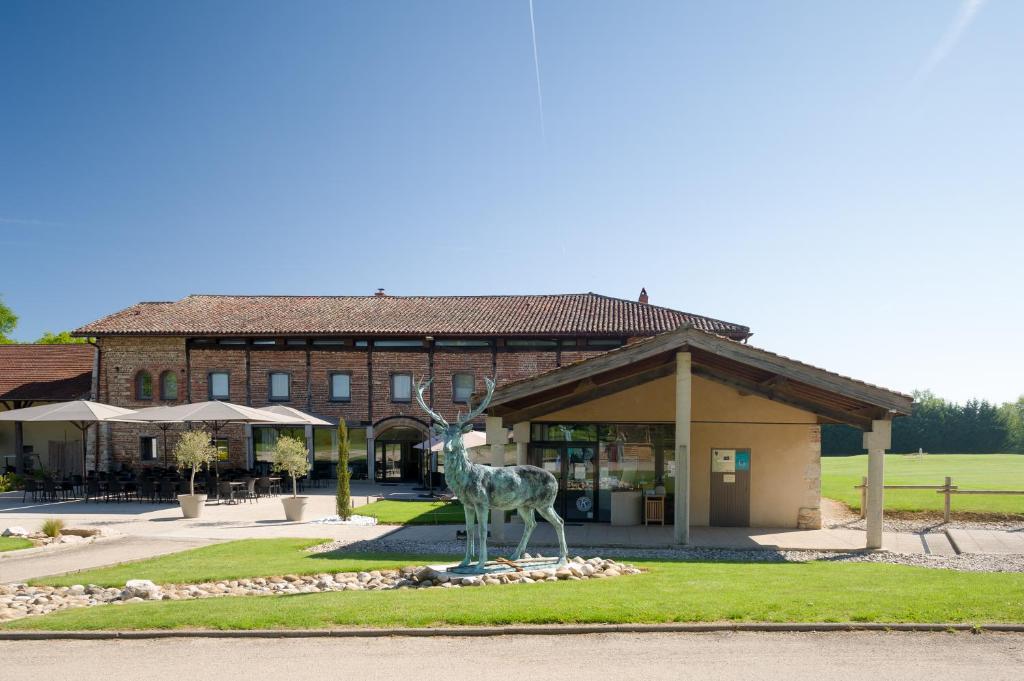 Hôtel La Sorelle Hôtel Golf et Restaurant Lieu-Dit Gravagneux, 01320 Villette-sur-Ain