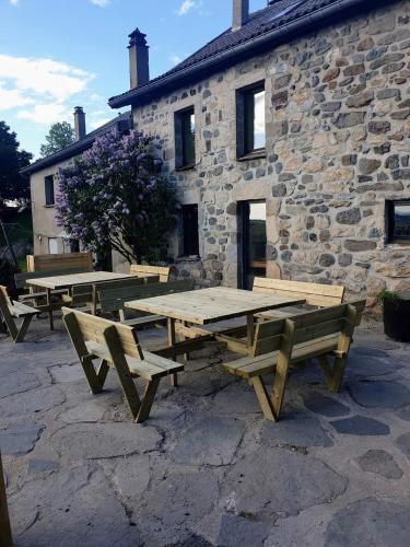 B&B / Chambre d'hôtes La Table d'Elodie Route de Touzières Le Béage