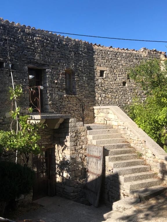 Maison d'hôtes La tour des Baronnies 60 rue de l’abbé Armand, 26170 Saint-Auban-sur-lʼOuvèze