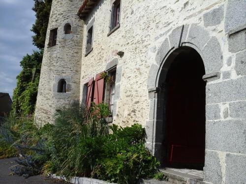 La Tour des Laudes Breuil-Barret france