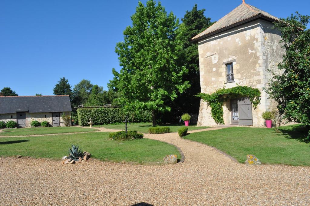 Maison de vacances La tour du Grand Boust Route de Jumelles, 49160 Longué