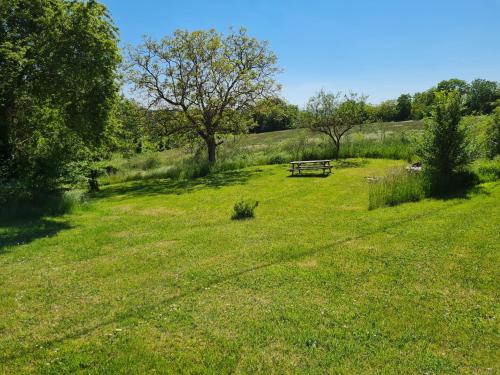 Maison de vacances La Tour L'évêque gite 3 chambres 5 pers 5 km Soissons 23 La Carrière l'Évêque Septmonts