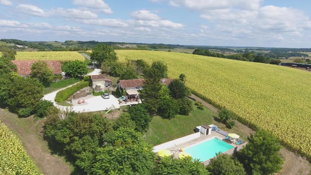 Maison de vacances La Tranquillité, Le Repos Lieu dit Vos, 24320 Nanteuil-Auriac-de-Bourzac