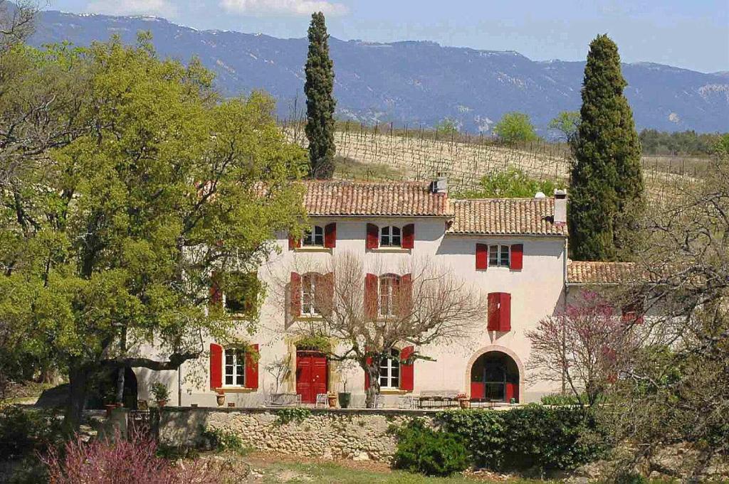 Maison d'hôtes La Tuilière en Luberon 490 Chemin de la Tuilière, 84160 Cadenet