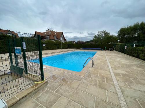 Appartement La Vigie spacieux, lumineux, piscine 3 eme étage 18 Rue des Ouvres Deauville