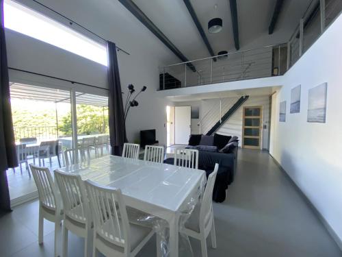 La Villa aux Pinsons Beaumont-lès Randan france