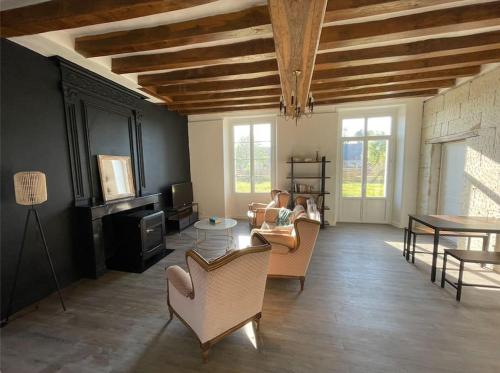 La Villa Brolium - Ancien Presbytère rénové Breil france
