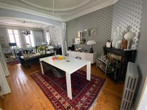 B&B / Chambre d'hôtes La Villa Desvaux de Marigny 15 Rue de Marseille Bordeaux