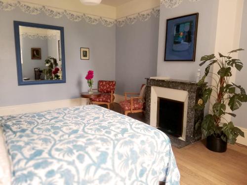 B&B / Chambre d'hôtes La Virgule de Tanlay 1 RUE GRANDE RUE HAUTE Tanlay