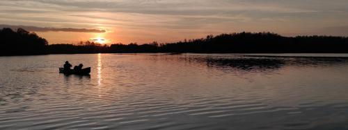 Chalets Lacustra Cabanes accessibles en canoé et Chalets tout confort 3 la ramade Flayat