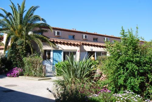 Lagrange Grand Bleu Vacances – Résidence Les Jardins de Neptune Saint-Cyprien france