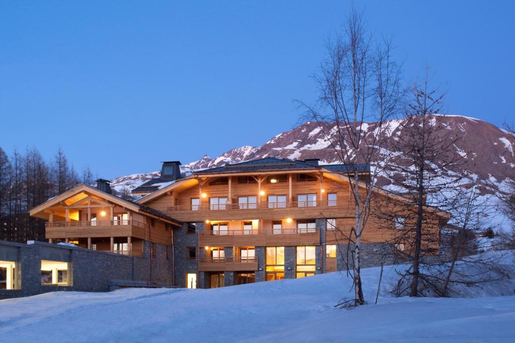 Appart'hôtel Lagrange Vacances l'Alpenrose 150 route de Fond Morelle, 38750 L\'Alpe-d\'Huez